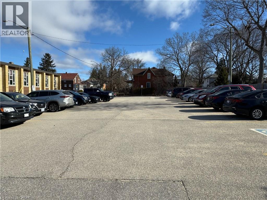 Photo 17 of 423 King Street E Unit 1, Cambridge ON
