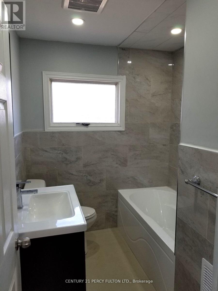 Photo 12 of Mainflr 401 Anderson Street, Whitby ON