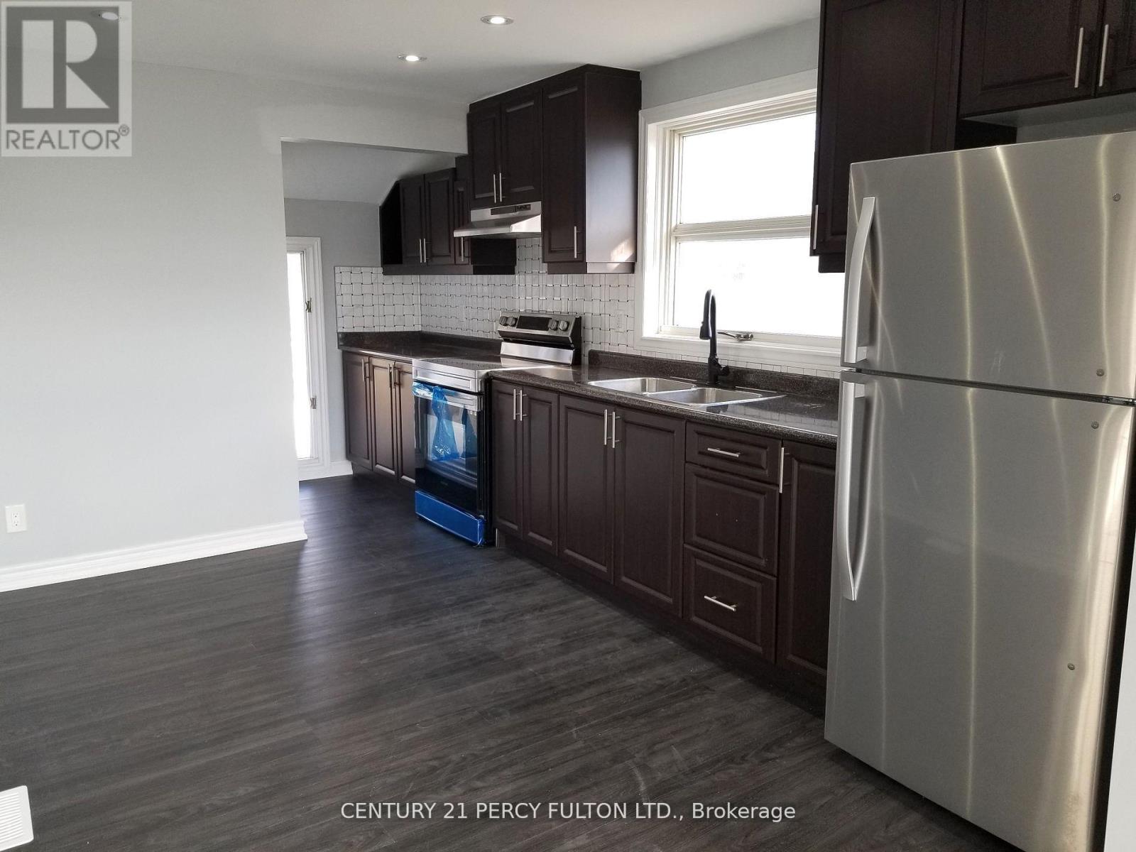 Photo 2 of Mainflr 401 Anderson Street, Whitby ON