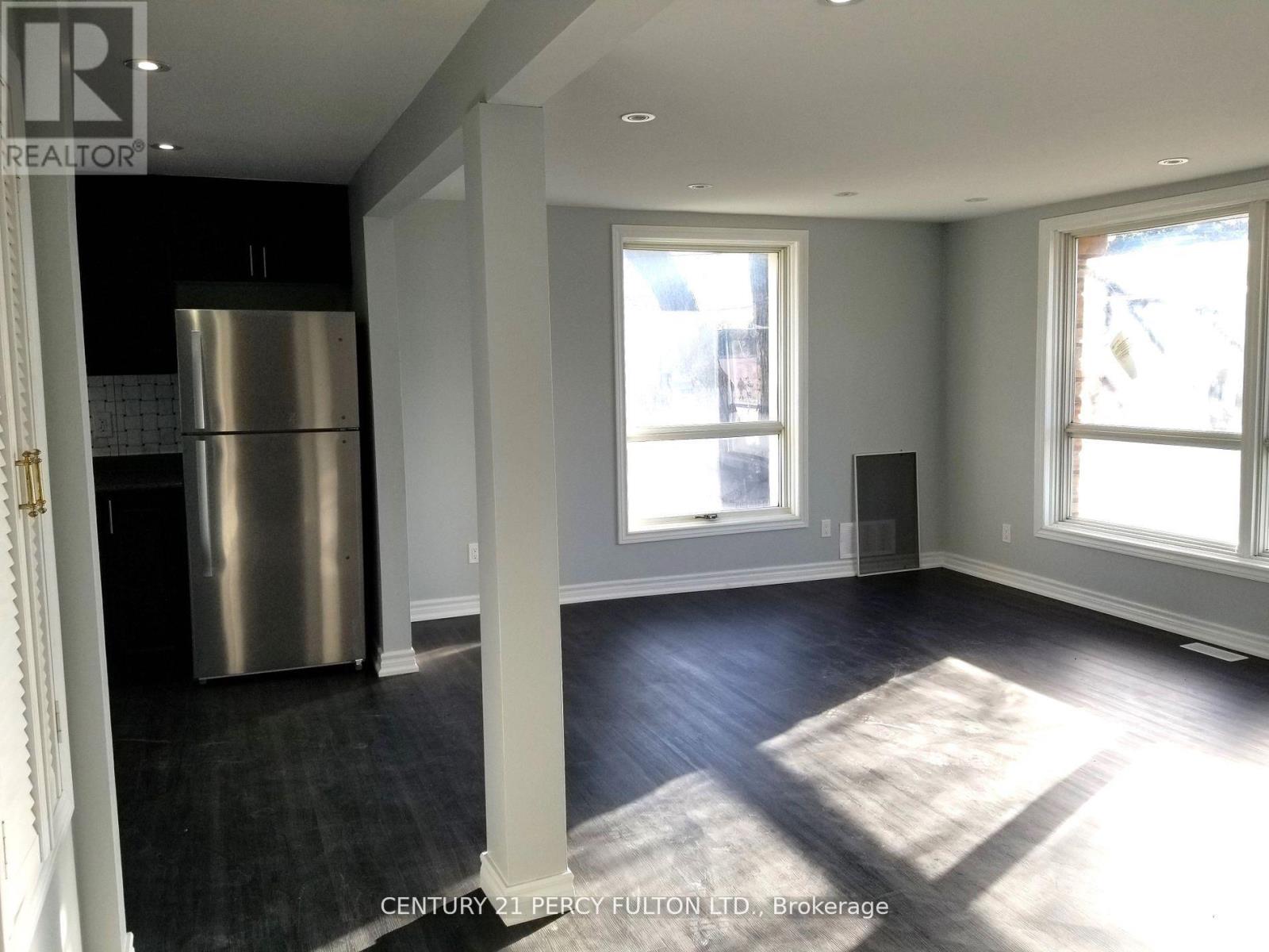 Photo 7 of Mainflr 401 Anderson Street, Whitby ON