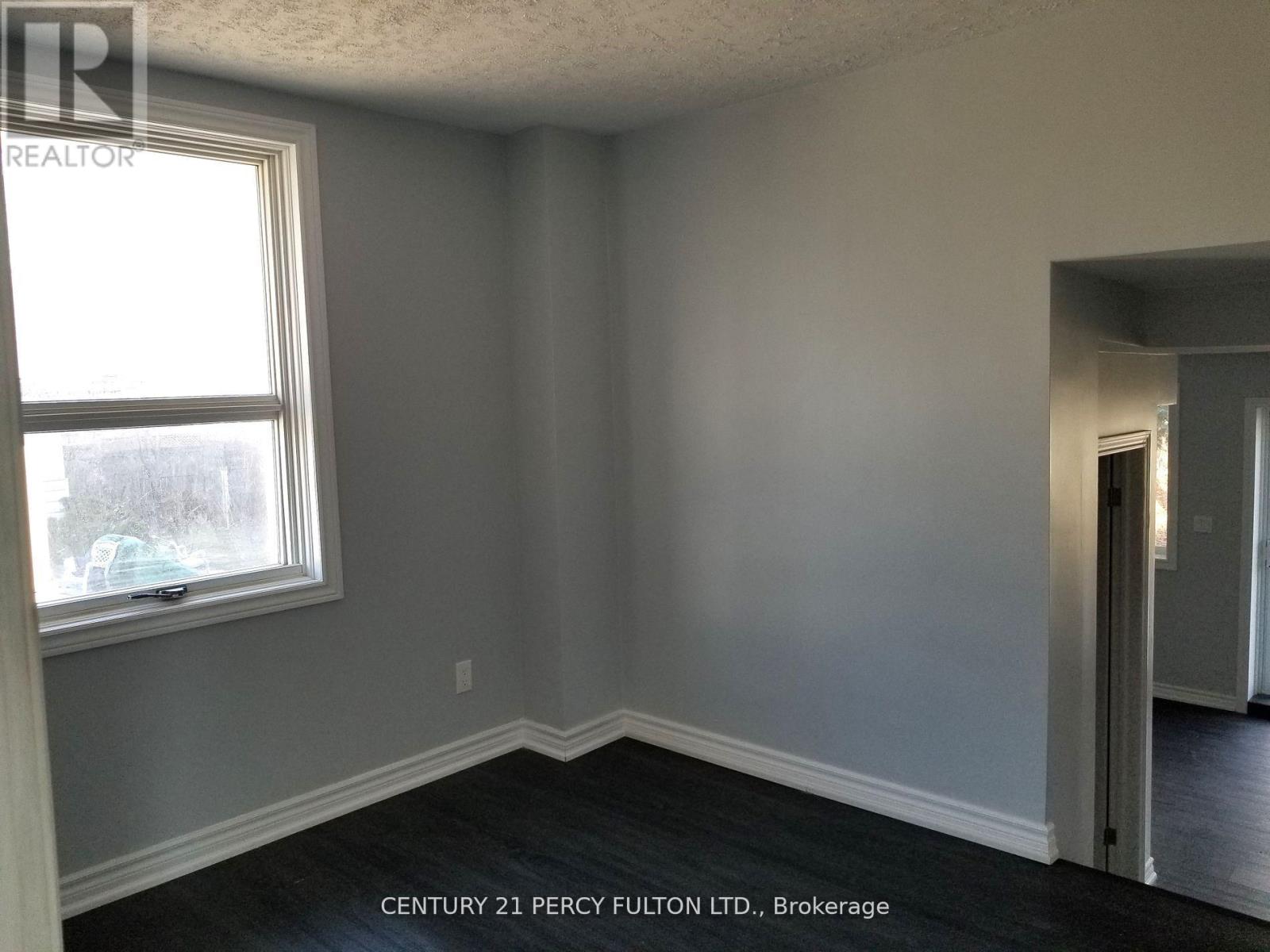 Photo 13 of Mainflr 401 Anderson Street, Whitby ON