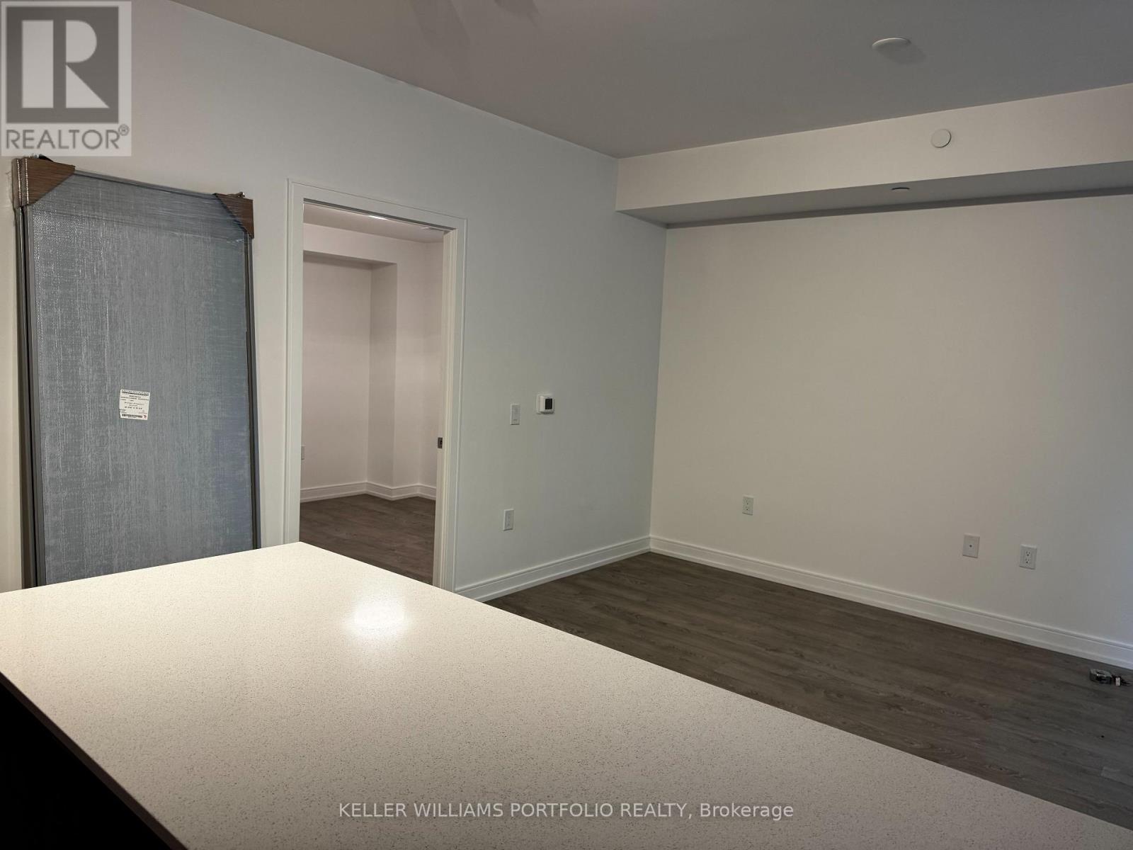 Photo 3 of 20 172 Clonmore Drive, Toronto ON