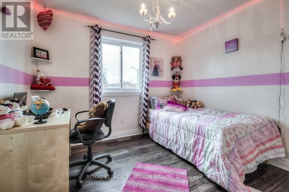 Photo 18 of 87 Poolton Crescent, Clarington ON