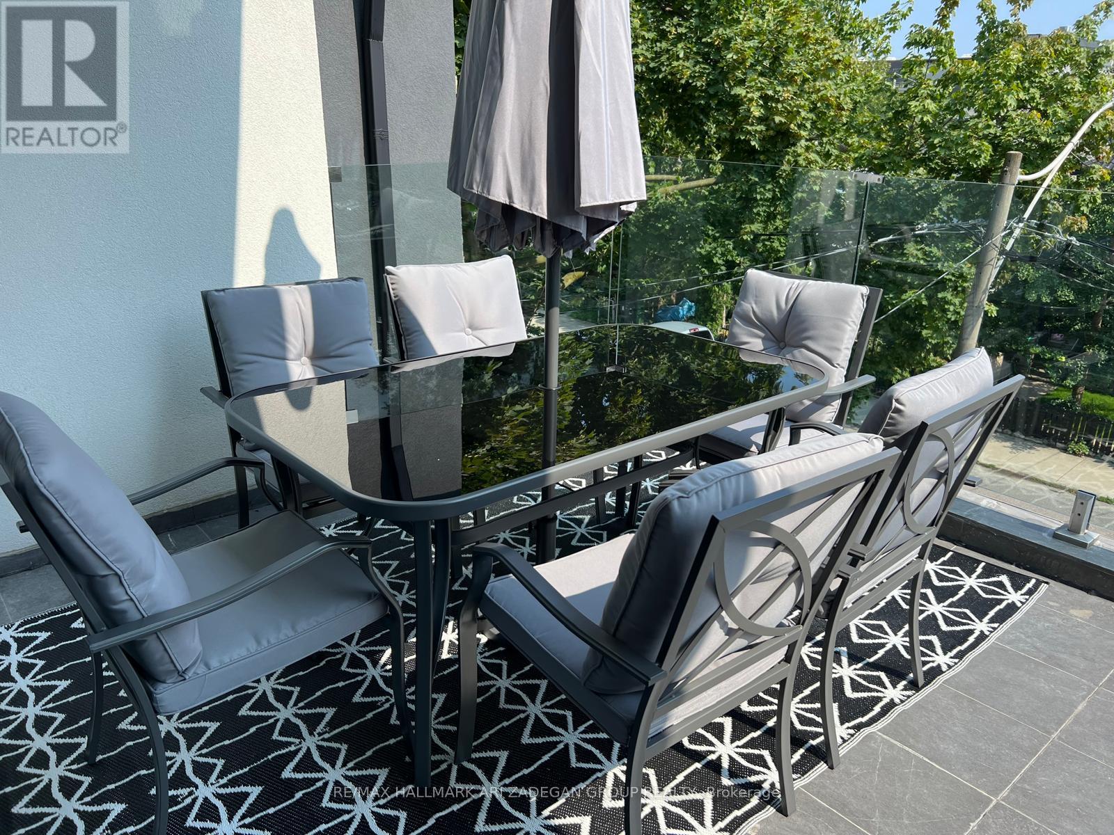 Photo 16 of 3 16 Minto Street, Toronto ON