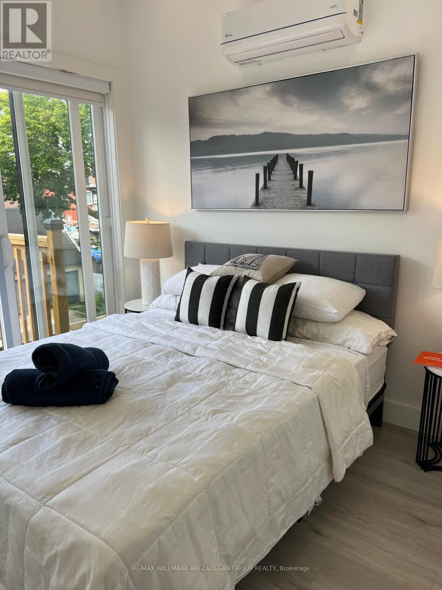 Photo 12 of 3 16 Minto Street, Toronto ON
