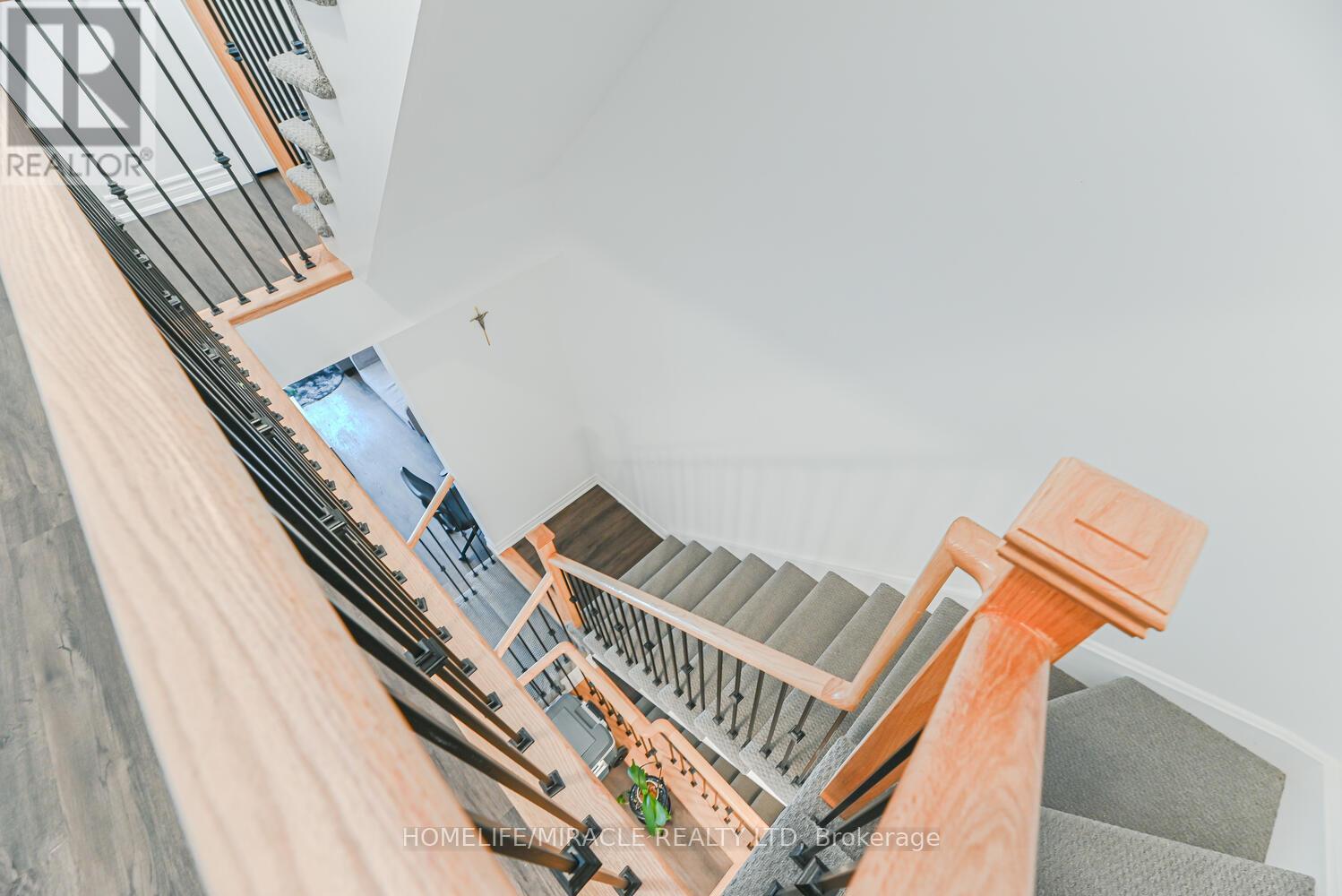 Photo 48 of 138 Elgin Street, Orillia ON