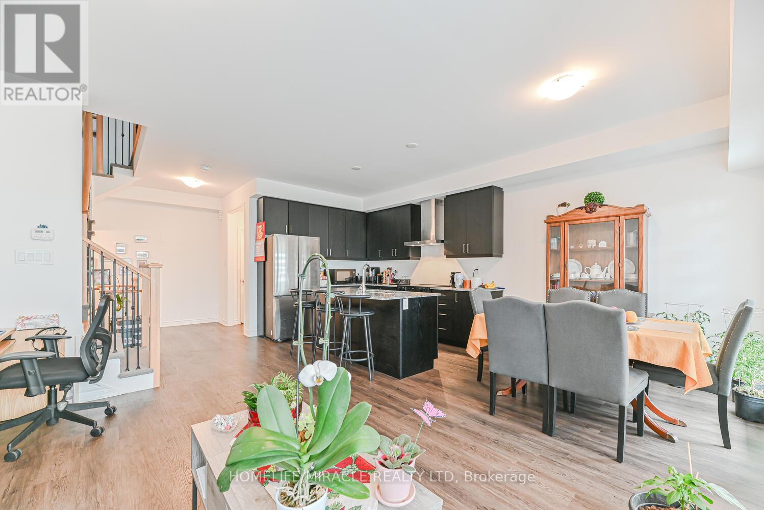 Photo 25 of 138 Elgin Street, Orillia ON