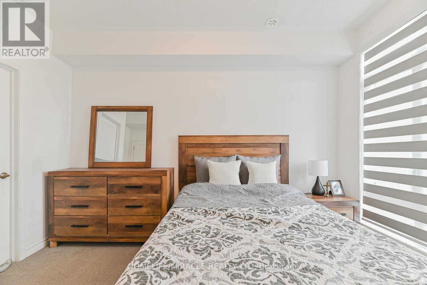 Photo 3 of 138 Elgin Street, Orillia ON