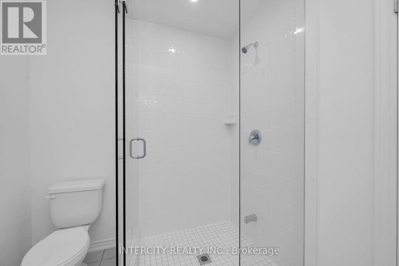 Photo 19 of 8 Radisson Street, Vaughan ON