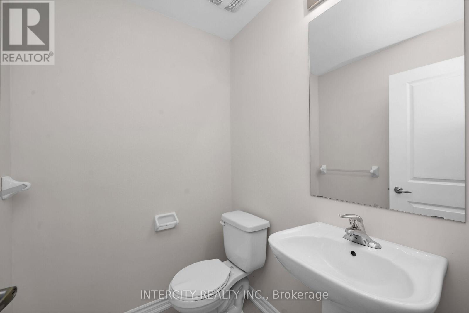 Photo 20 of 29 Drainie Street, Vaughan ON