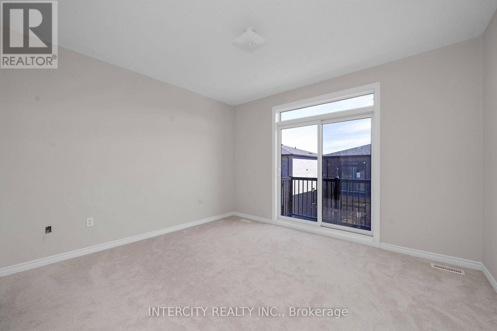 Photo 15 of 29 Drainie Street, Vaughan ON