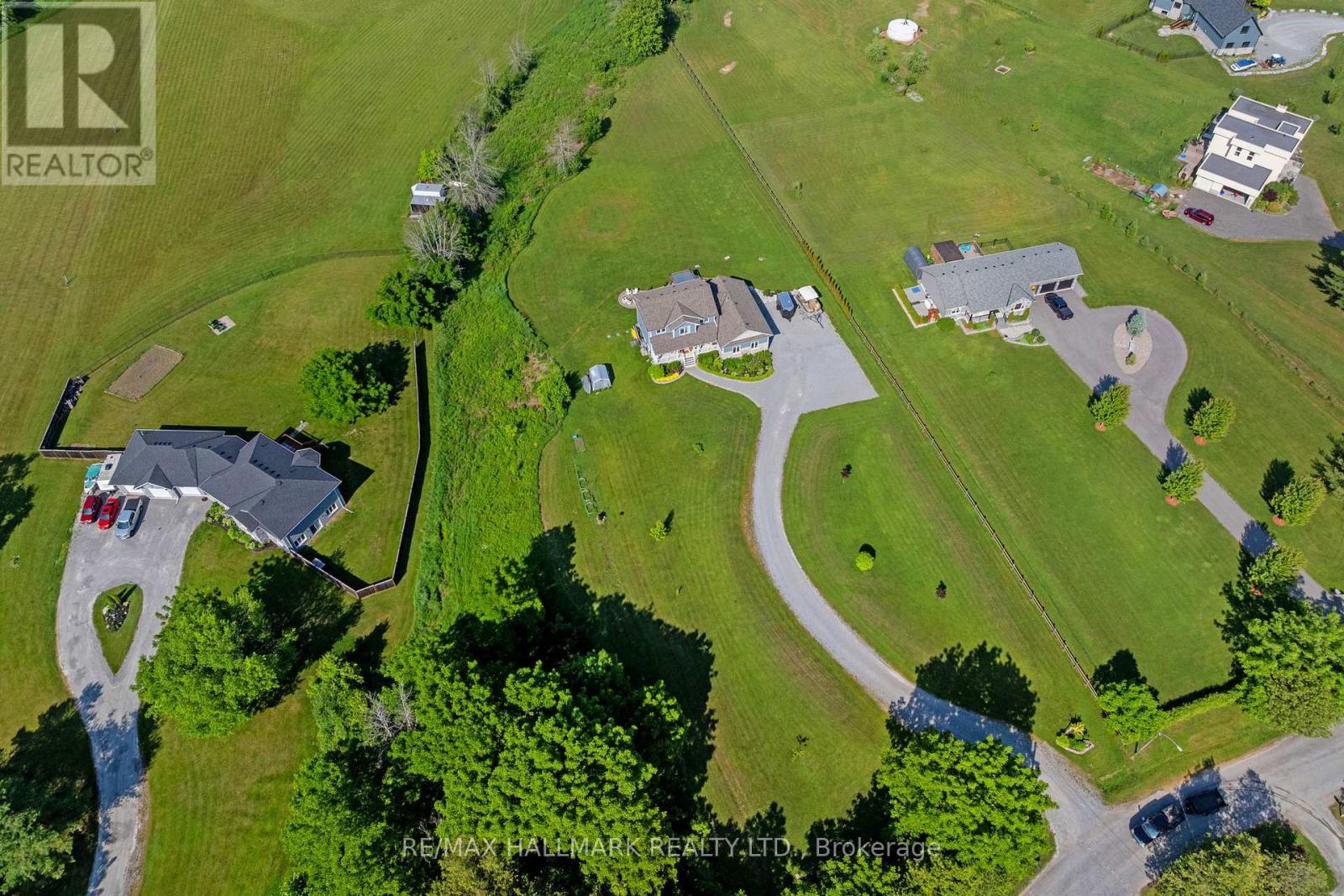 Photo 1 of 185 Riverbank Drive, Georgina ON