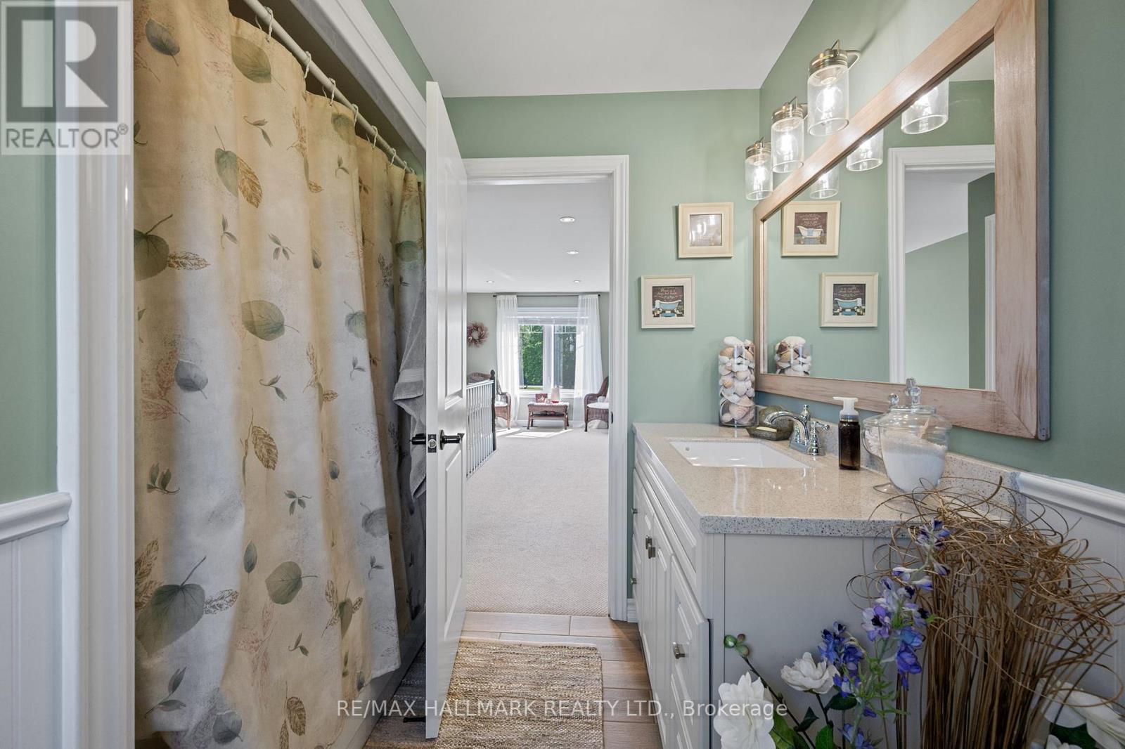 Photo 30 of 185 Riverbank Drive, Georgina ON