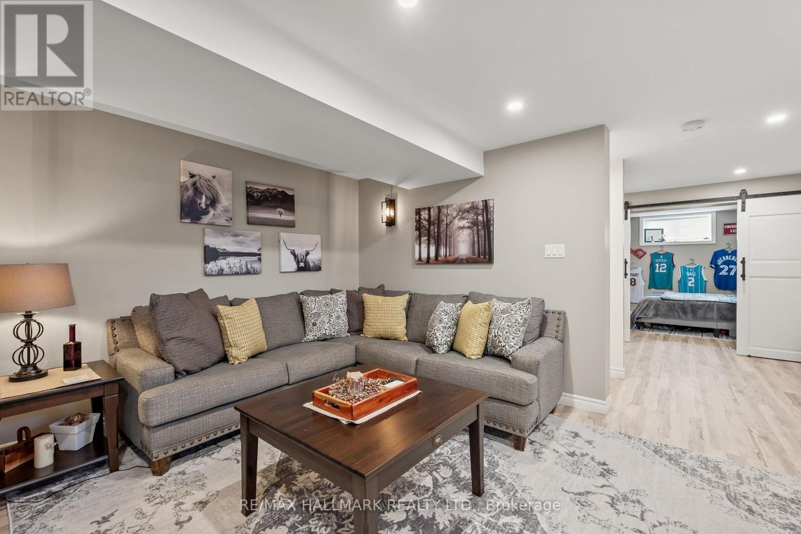 Photo 32 of 185 Riverbank Drive, Georgina ON