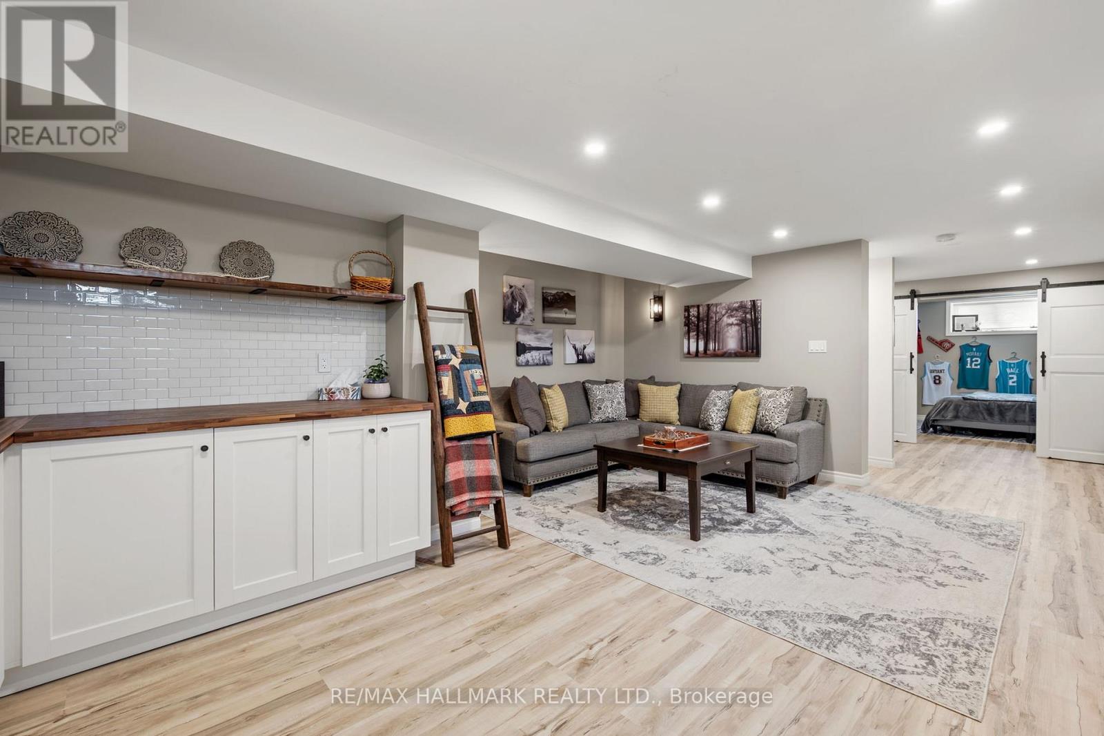 Photo 34 of 185 Riverbank Drive, Georgina ON