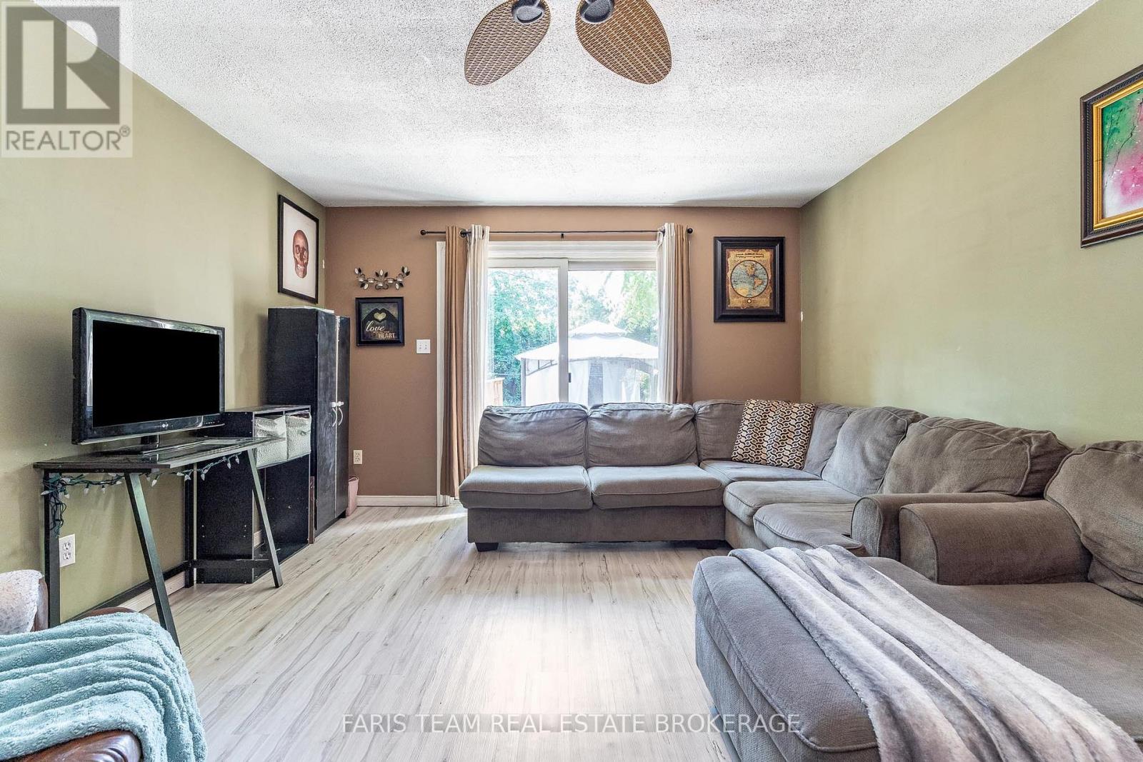 Photo 15 of 390 Mildred Street, Midland ON
