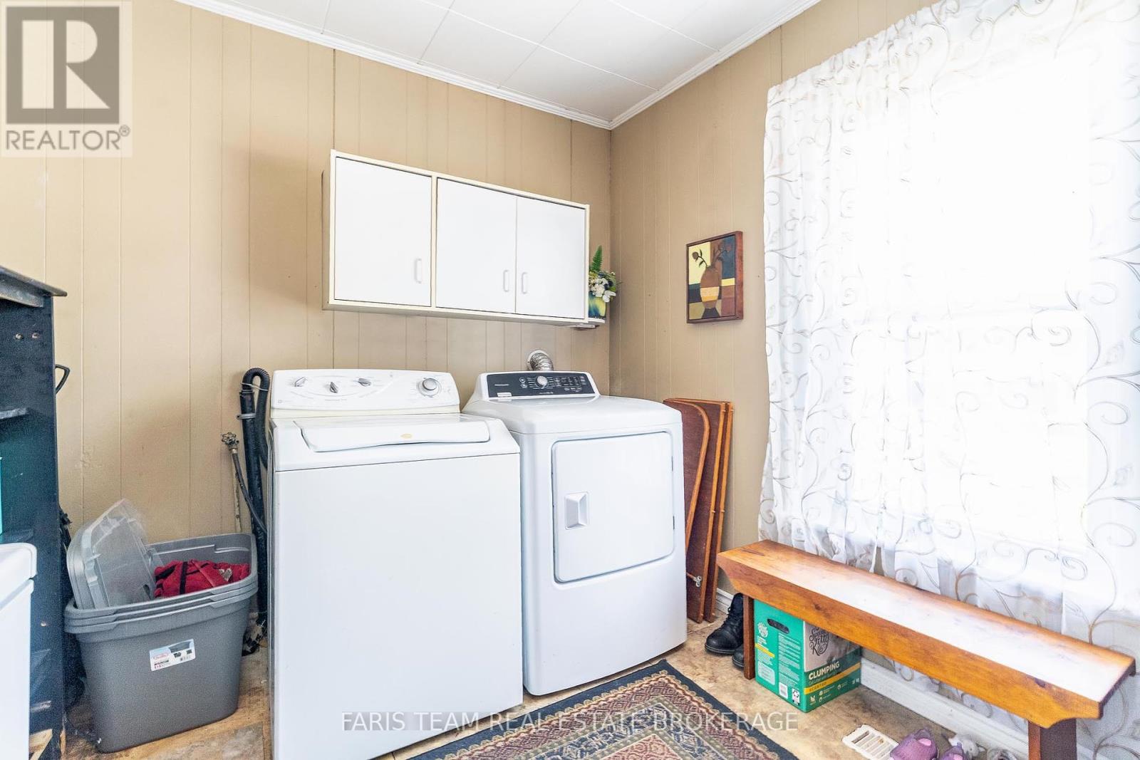 Photo 12 of 390 Mildred Street, Midland ON