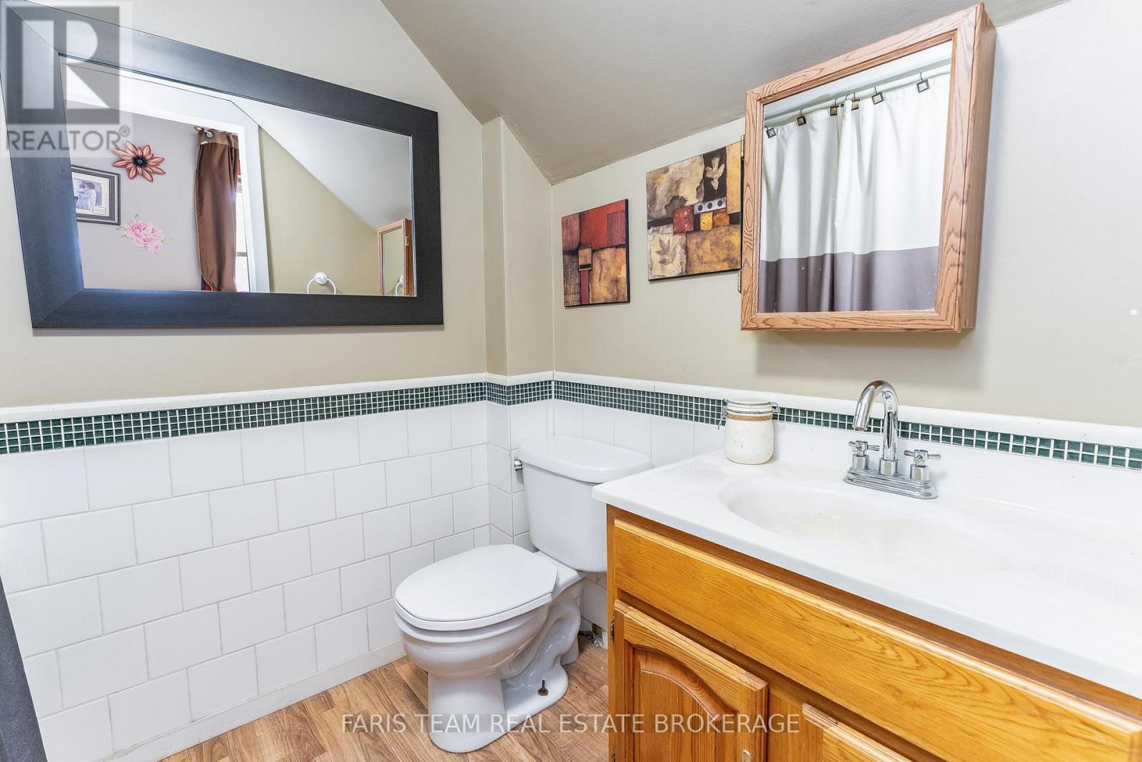 Photo 13 of 390 Mildred Street, Midland ON