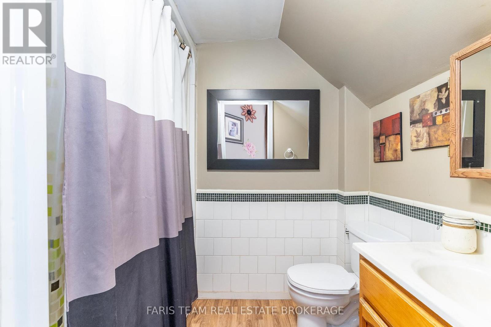 Photo 17 of 390 Mildred Street, Midland ON