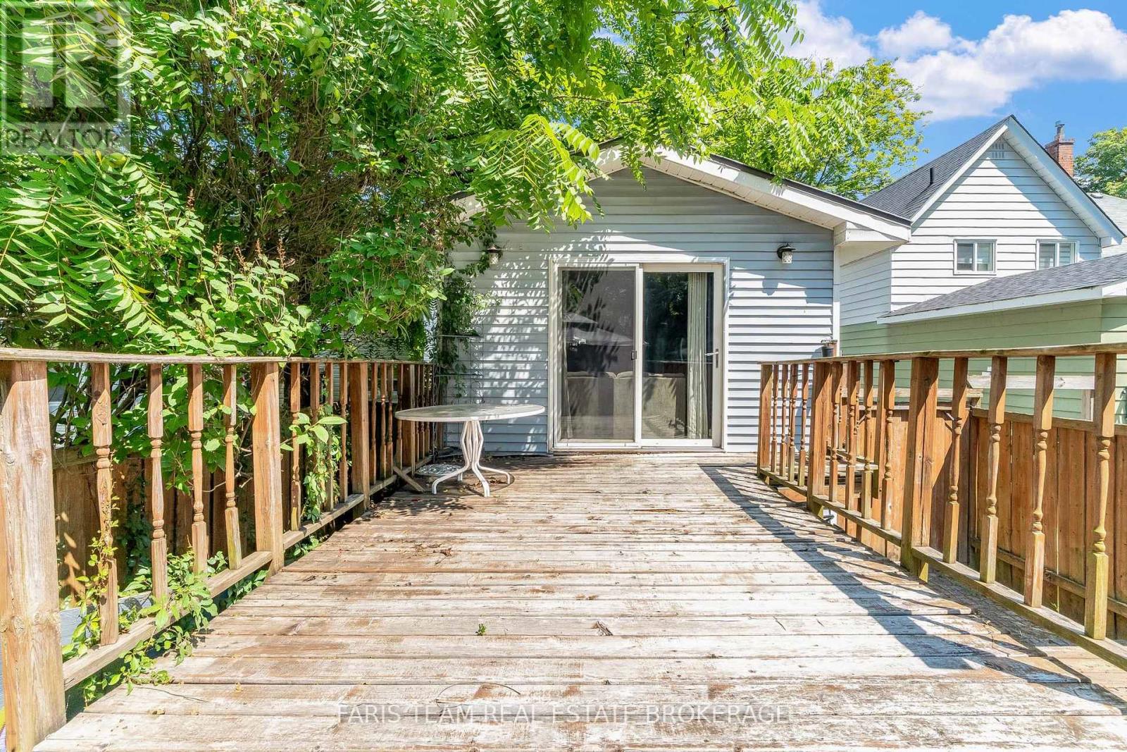 Photo 9 of 390 Mildred Street, Midland ON