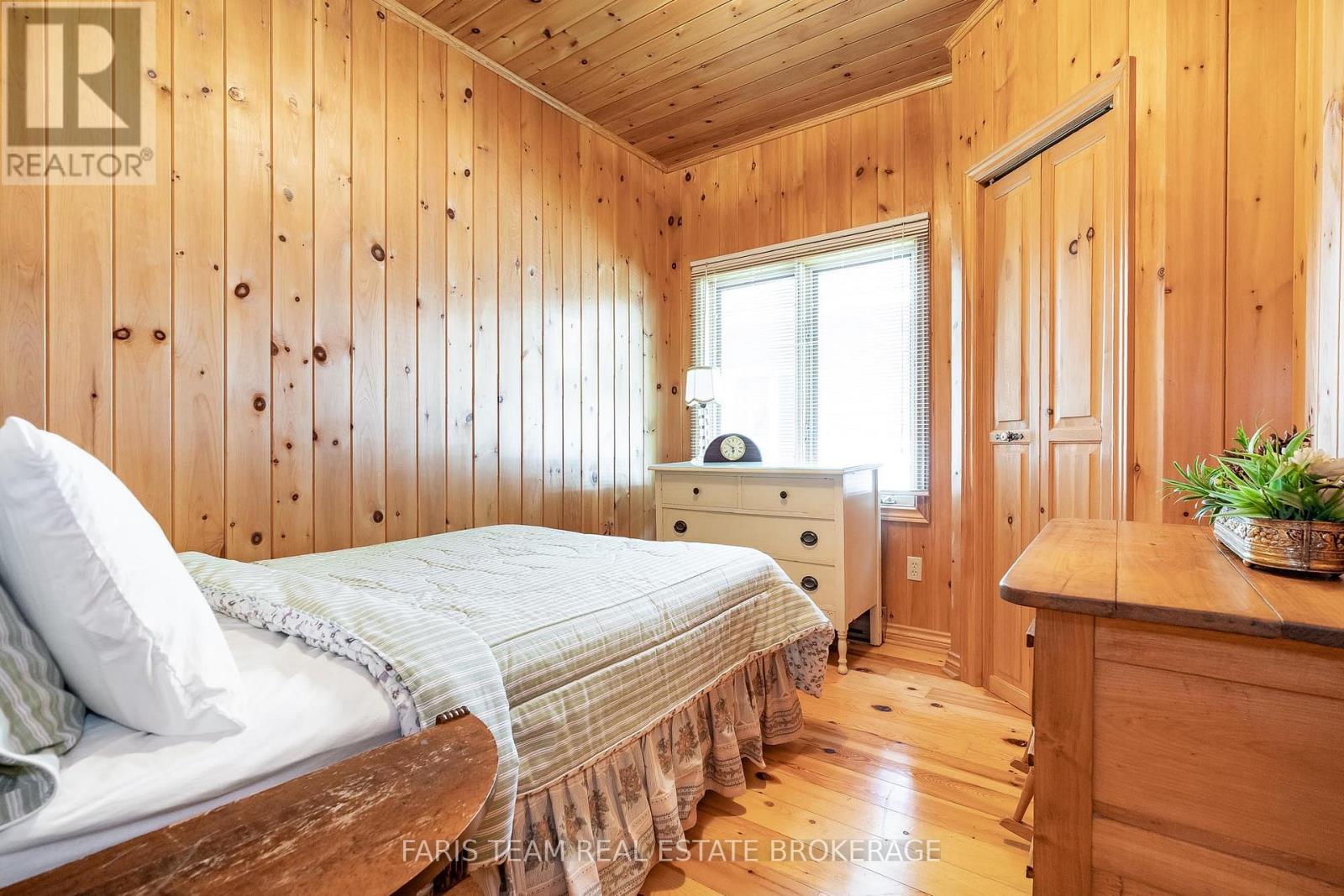 Photo 23 of 80 East Beach Road, Tiny ON