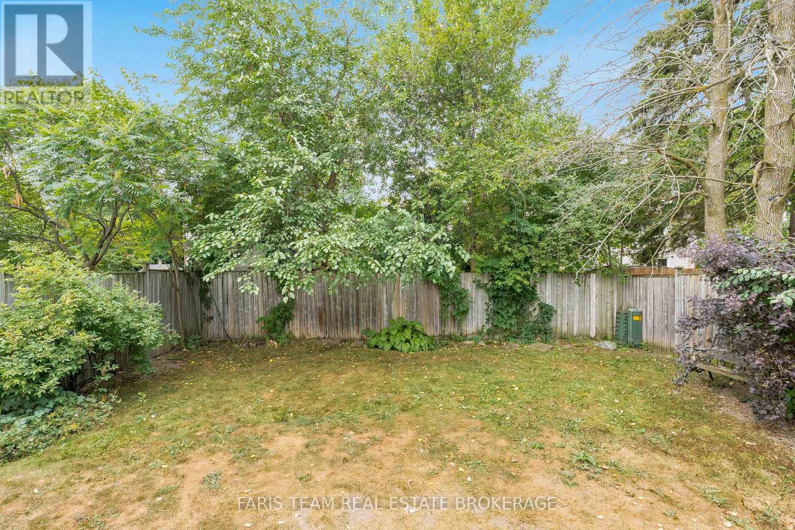 Photo 20 of 67 Gibbard Crescent, Collingwood ON