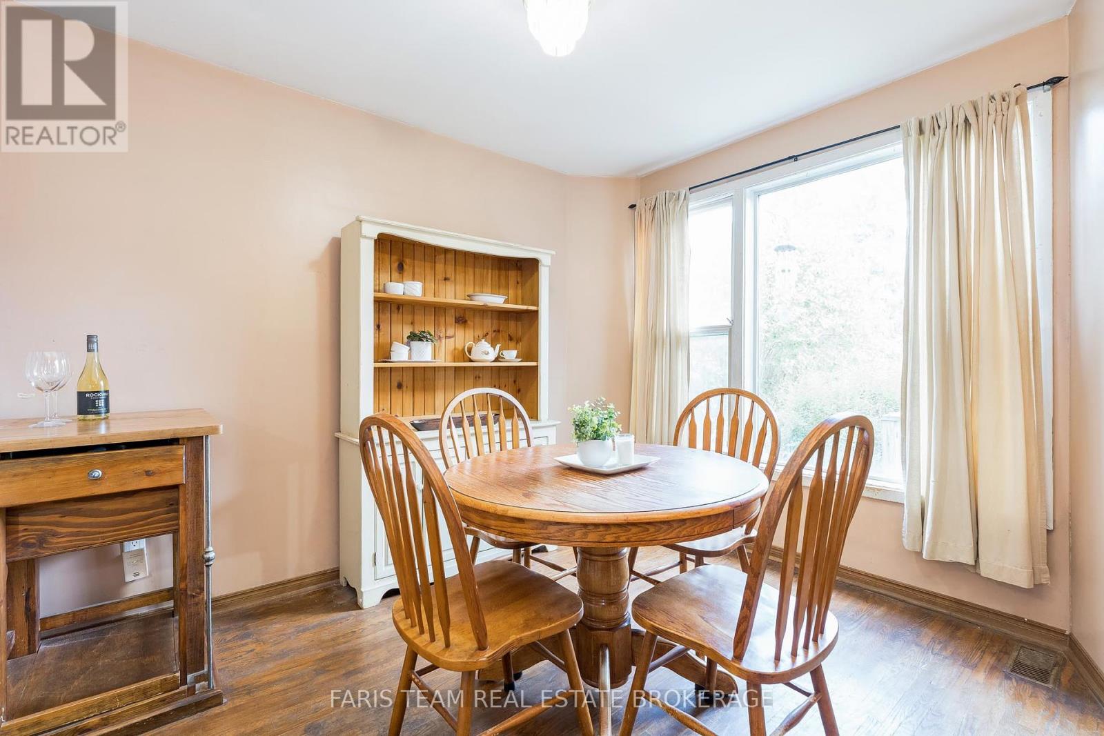 Photo 8 of 67 Gibbard Crescent, Collingwood ON