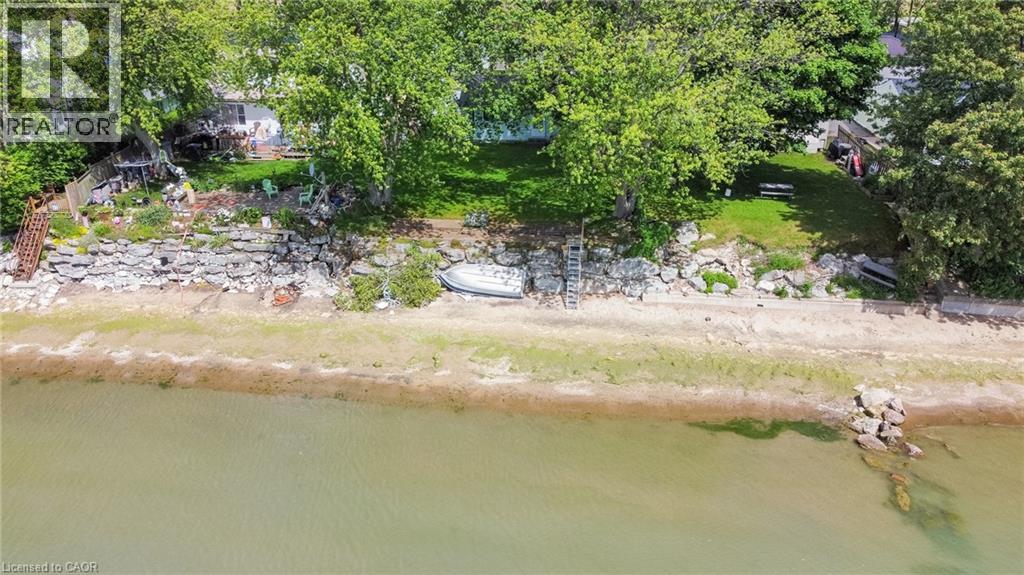 Photo 37 of 12 Smelsers Cove Ln, Selkirk ON