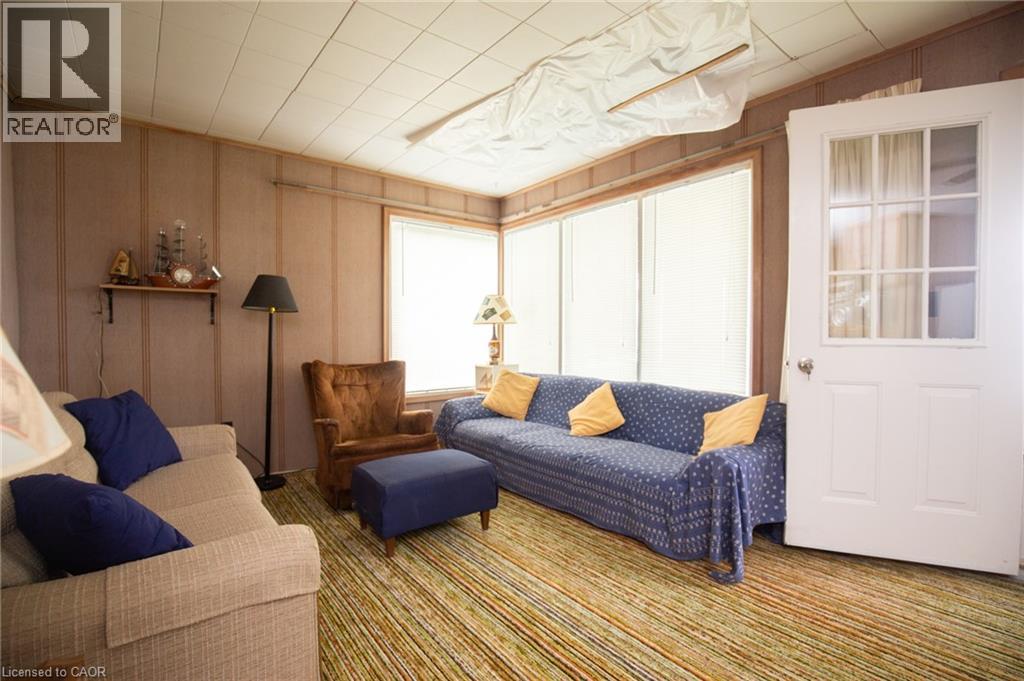 Photo 23 of 12 Smelsers Cove Ln, Selkirk ON