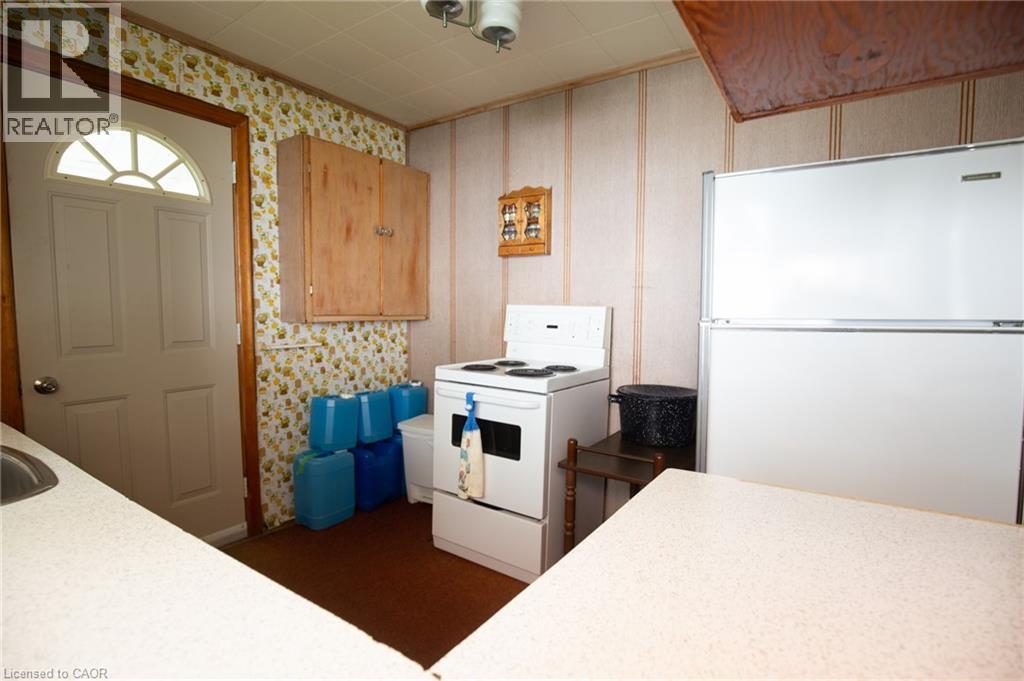 Photo 24 of 12 Smelsers Cove Ln, Selkirk ON