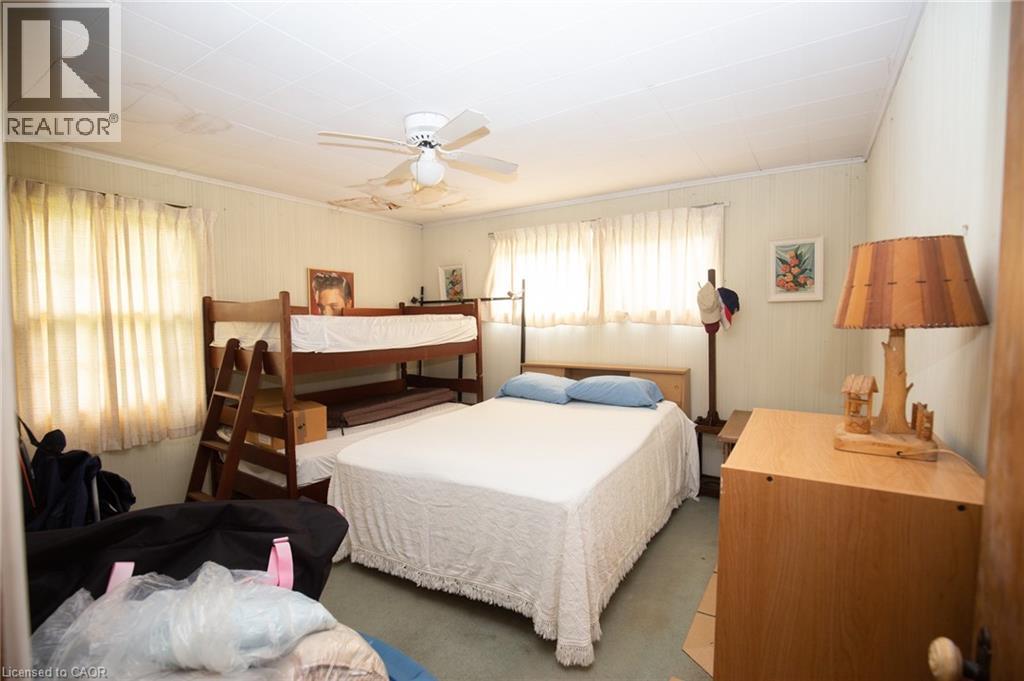 Photo 1 of 12 Smelsers Cove Ln, Selkirk ON