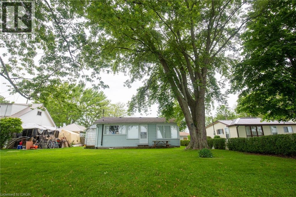 Photo 27 of 12 Smelsers Cove Ln, Selkirk ON