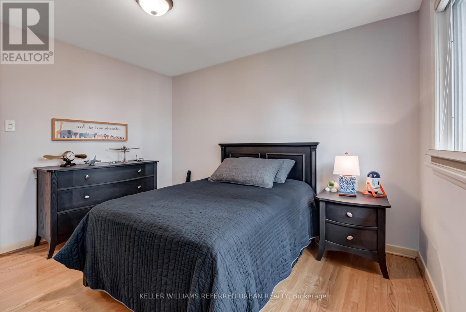 Photo 15 of 26 Foxmeadow Road, Toronto ON