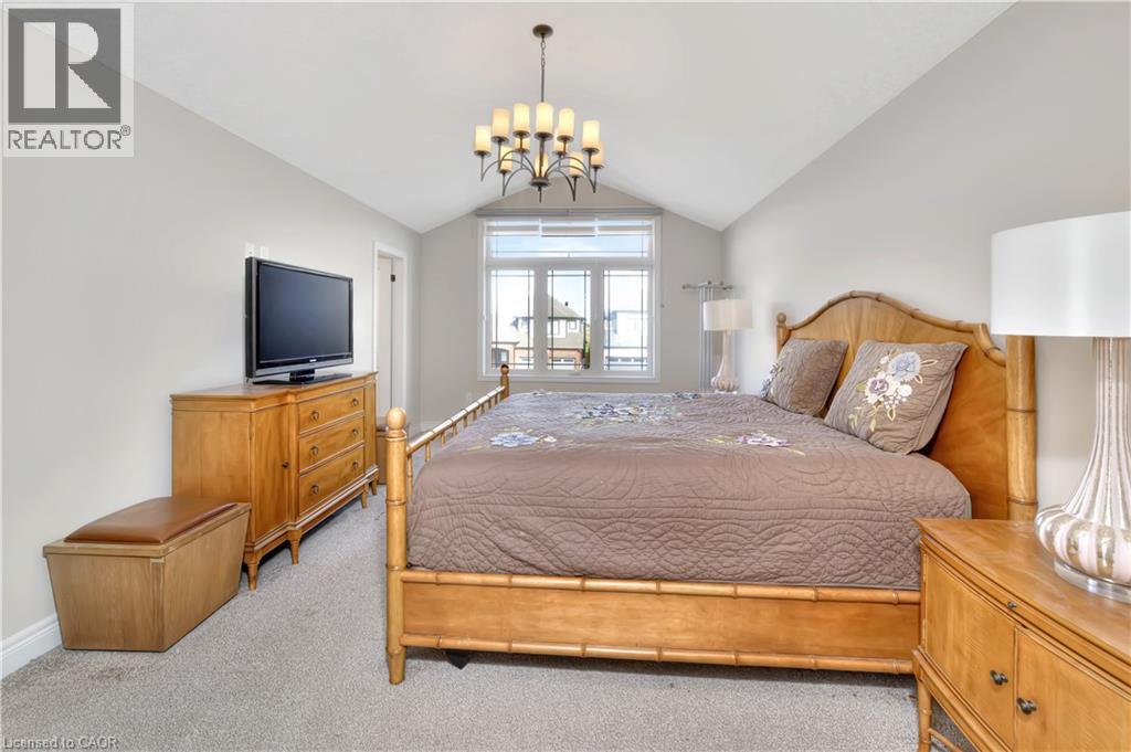 Photo 12 of 35 Loxleigh Lane, Breslau ON