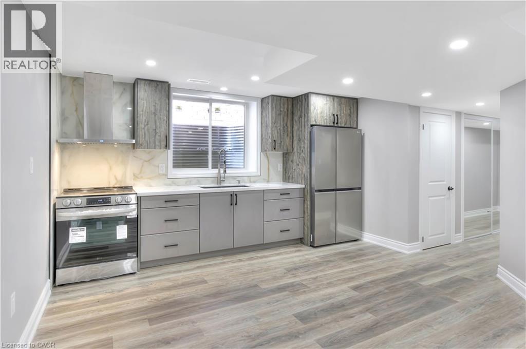 Photo 11 of 35 Loxleigh Lane, Breslau ON