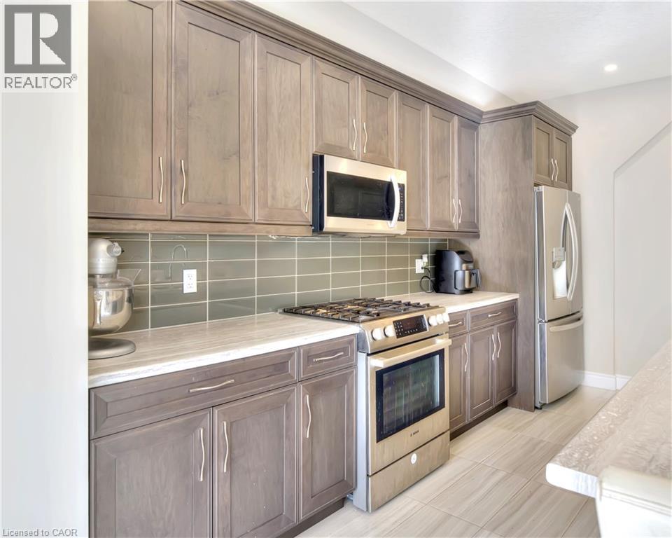 Photo 28 of 35 Loxleigh Lane, Breslau ON