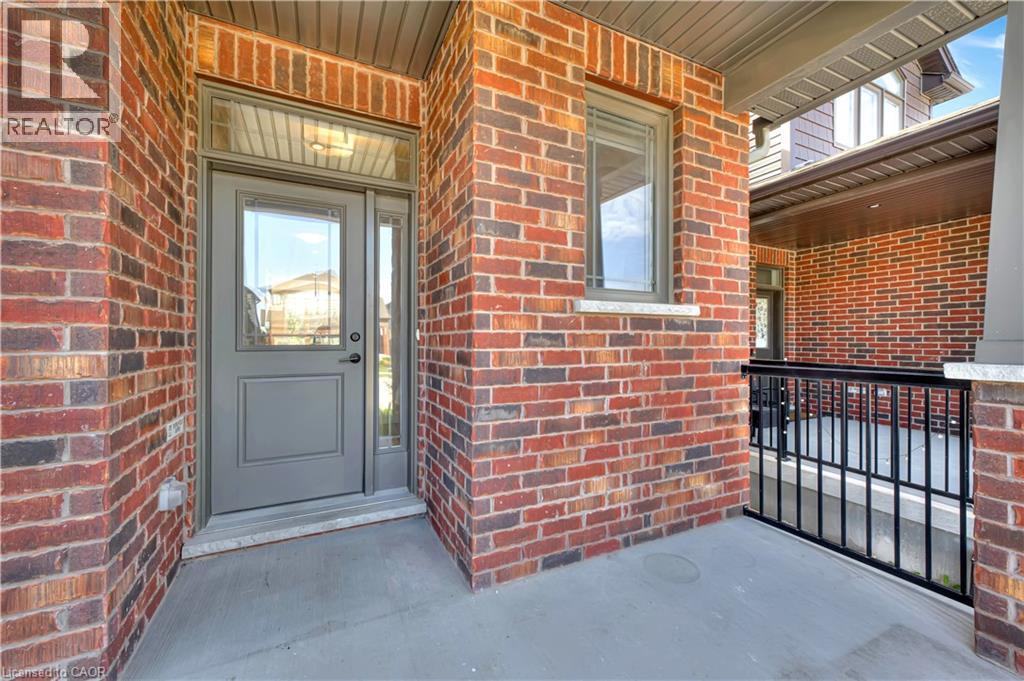 Photo 3 of 35 Loxleigh Lane, Breslau ON