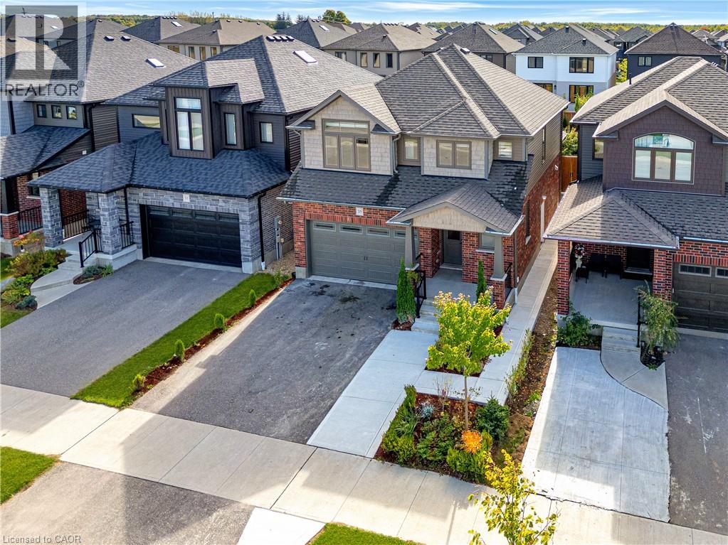 Photo 9 of 35 Loxleigh Lane, Breslau ON