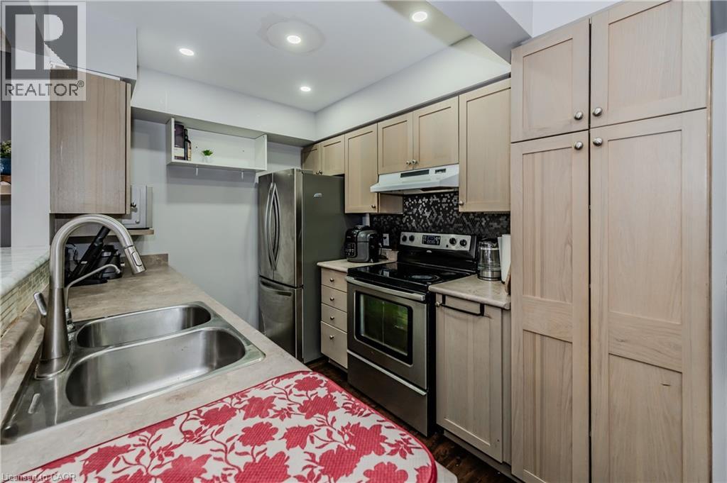 Photo 4 of 120 Dudhope Avenue Unit 20, Cambridge ON