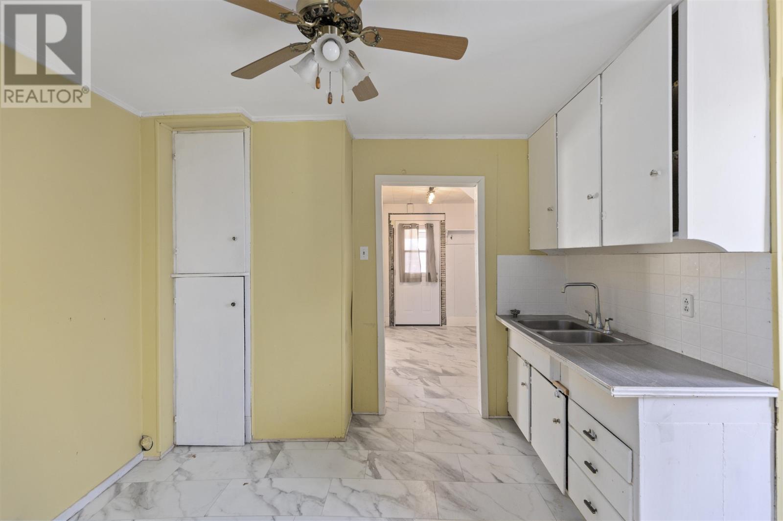 Photo 13 of 178 Albert St, Sault Ste Marie ON