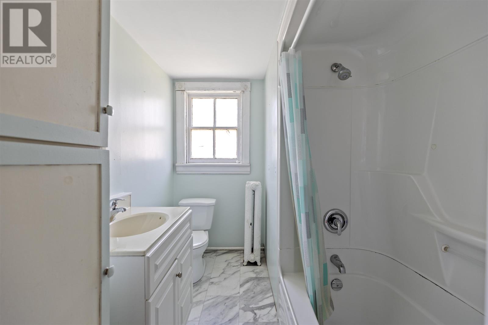 Photo 7 of 178 Albert St, Sault Ste Marie ON
