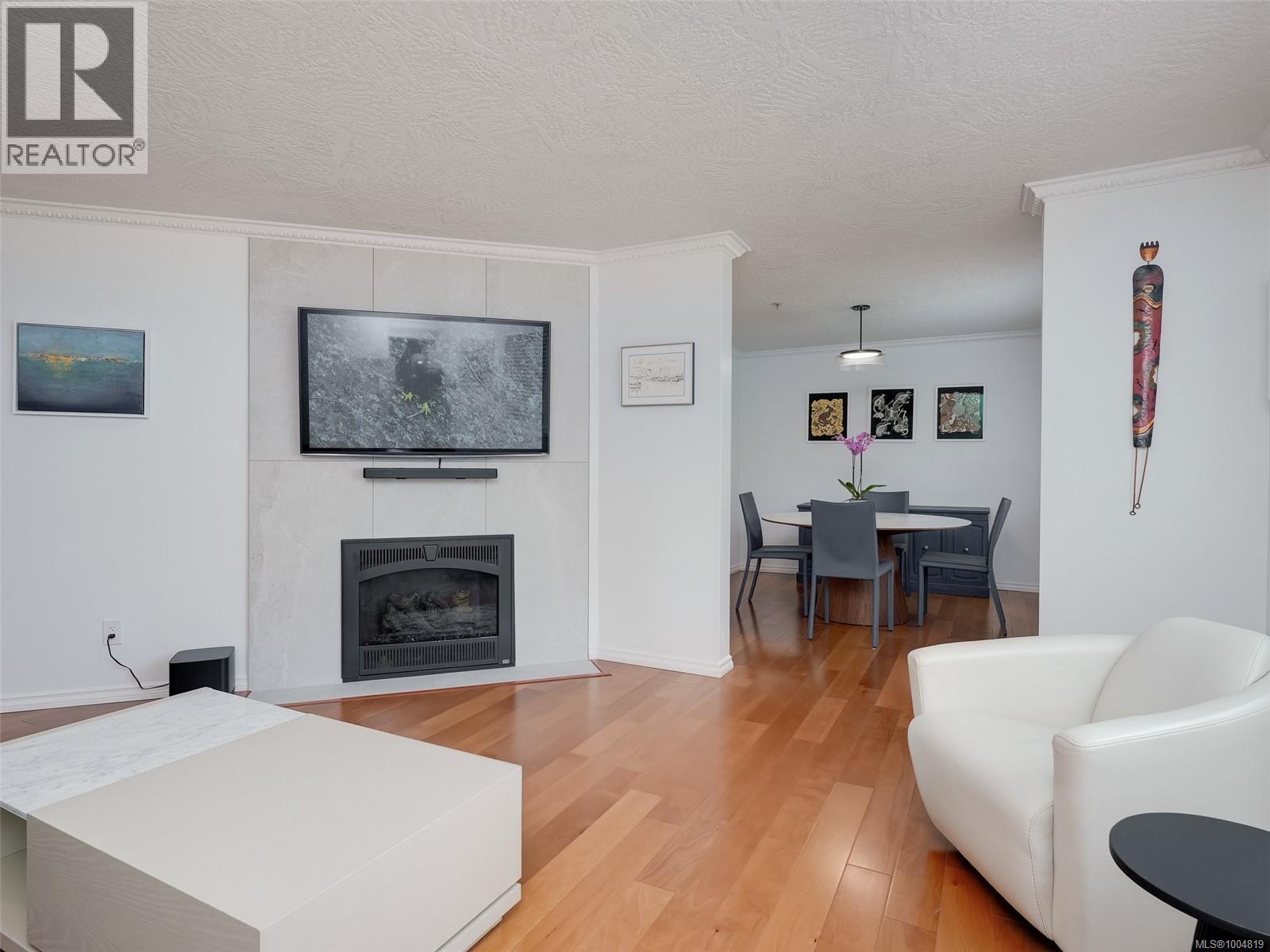 Photo 33 of 204 9975 Fifth St, Sidney BC