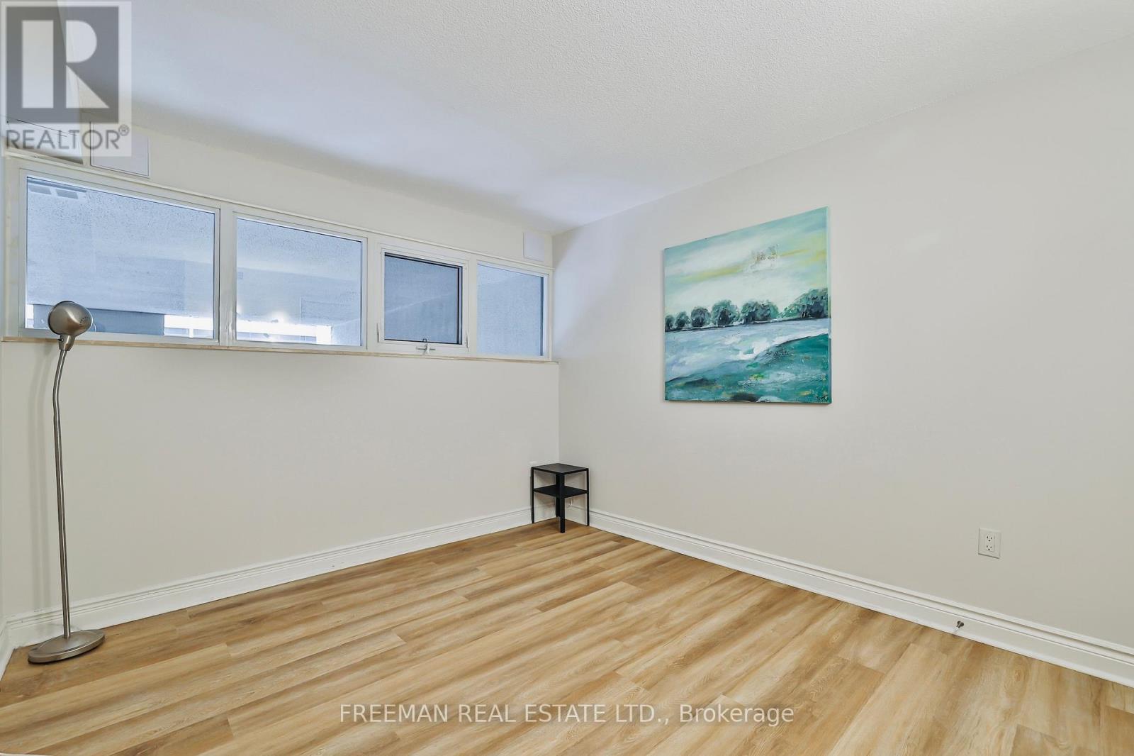 Photo 14 of 204 360 Bloor Street E, Toronto ON