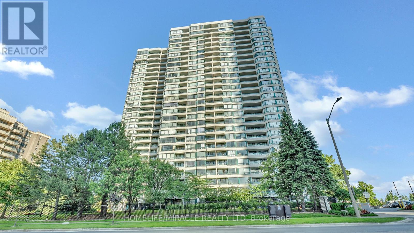 Photo 23 of 2009 550 Webb Drive, Mississauga ON
