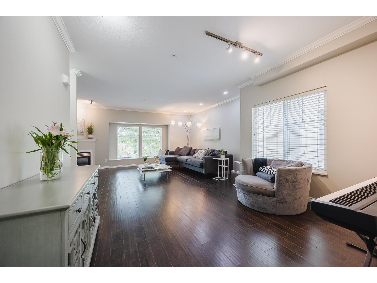 Photo 6 of 30 21535 88 Avenue, Langley BC