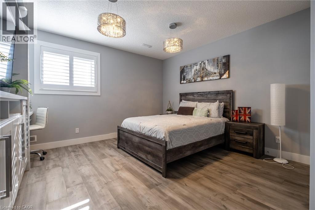 Photo 47 of 46 Paige Street, Kitchener ON