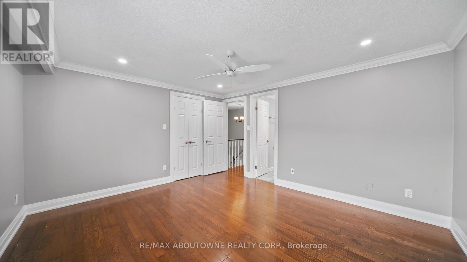 Photo 19 of 1228 Cornerbrook Place, Mississauga ON