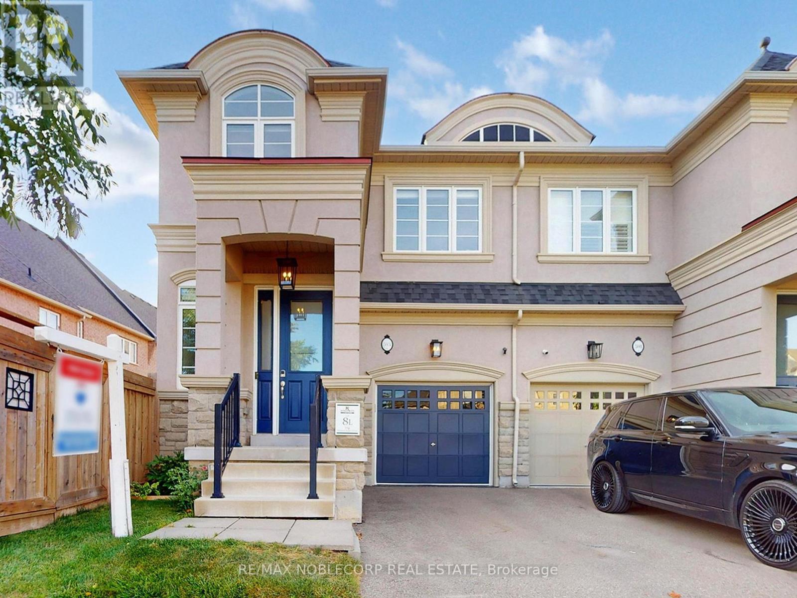 Photo 2 of 593 Settlers Road W, Oakville ON