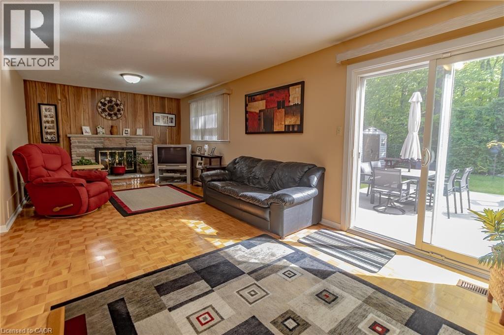 Photo 5 of 20 Manorcrest Street, Brampton ON