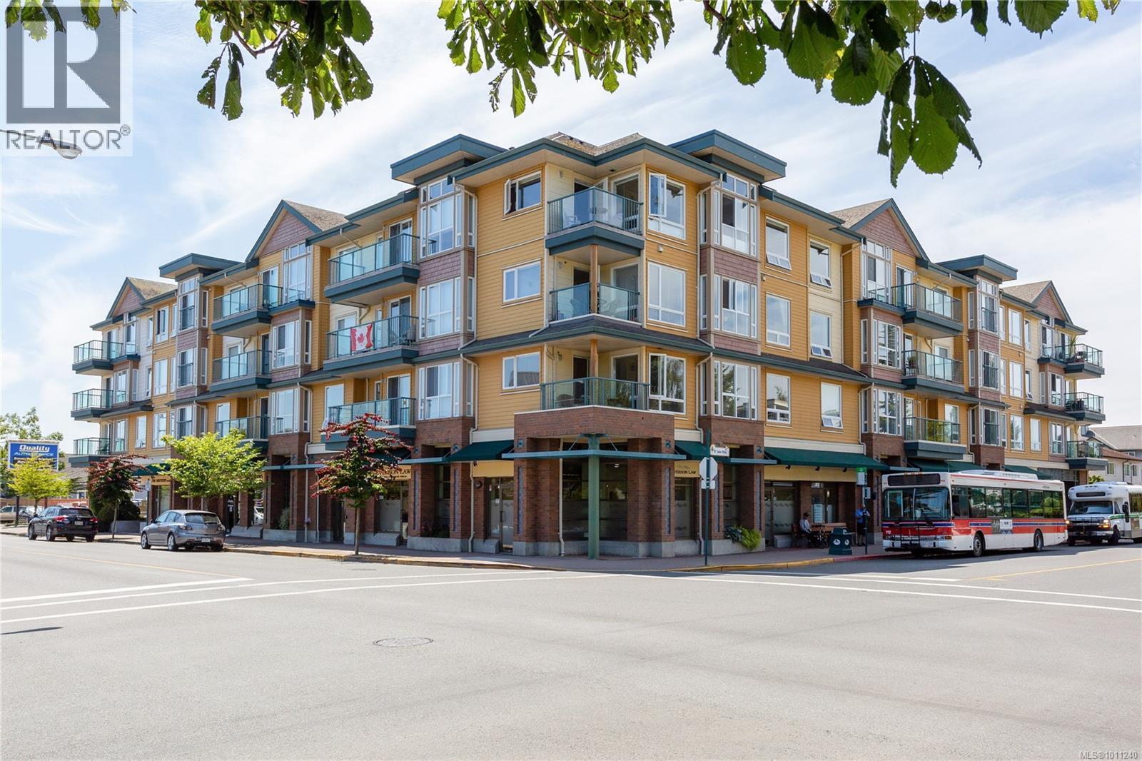 Photo 1 of 302 9840 Fifth St, Sidney BC
